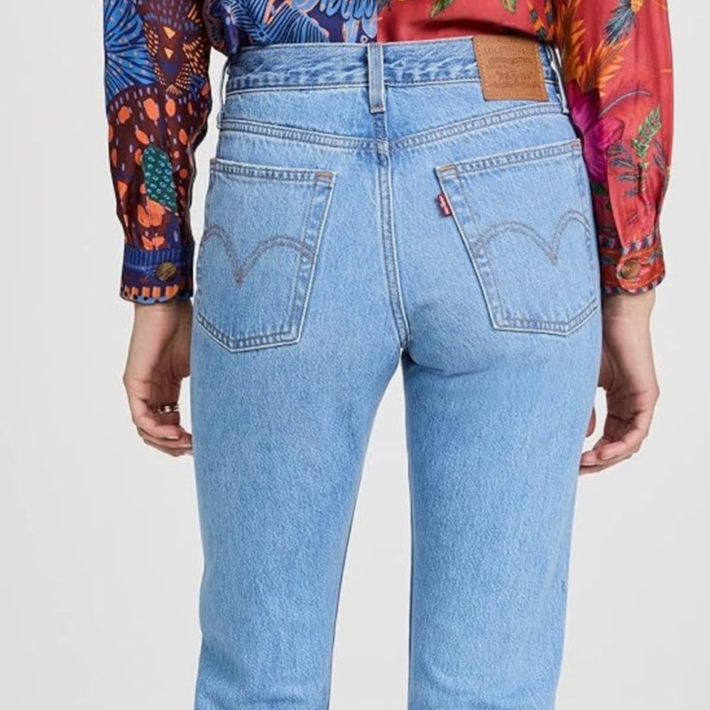 Levi’s Wedgie Raw Hem Premium Denim Ankle Jeans Size 24